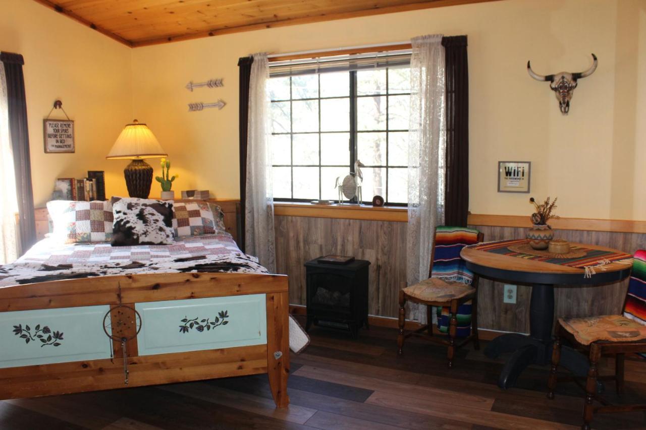 The Old Bear Bnb Pine Mountain Club Bagian luar foto