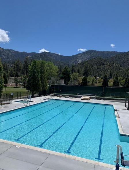 The Old Bear Bnb Pine Mountain Club Bagian luar foto